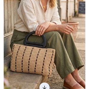 Elegant Tan Woven Handbag